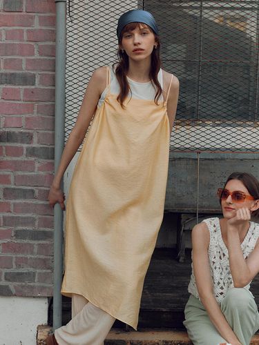 Sleeveless Midi Dress_Yellow - RAIVE - Modalova