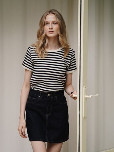 Stripe Round T-shirt_Navy - Laminez - Modalova