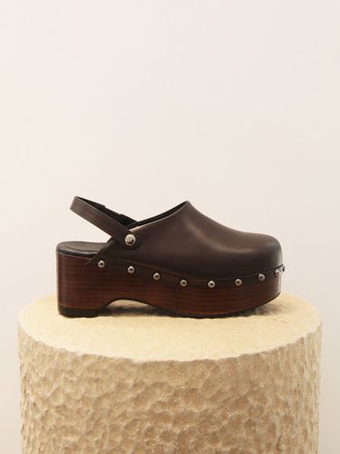 Zoe Clogs Leather - Chocolate - blanc sur blanc - Modalova