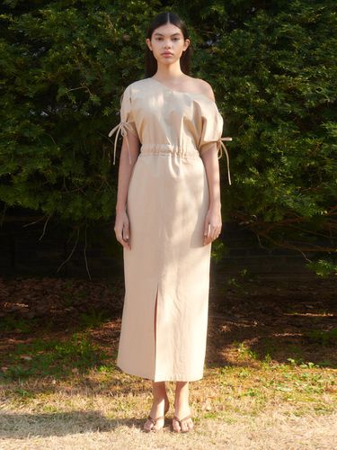 Tulip Long Dress_Beige - EcommaE - Modalova