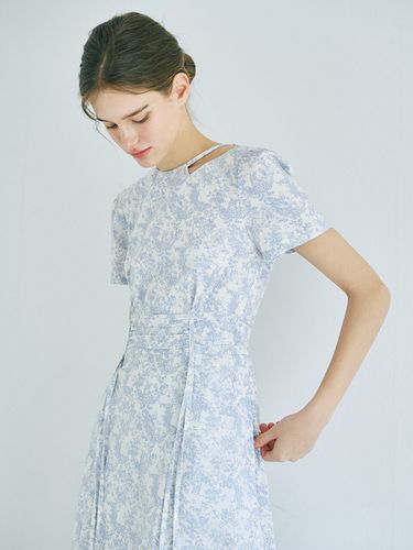 Neck Cut-Out Shirring Dress_Light Blue - ETMON - Modalova