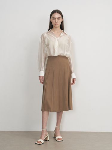 Pleated Skirt_Tan Beige - NEBELEVERYWEAR - Modalova