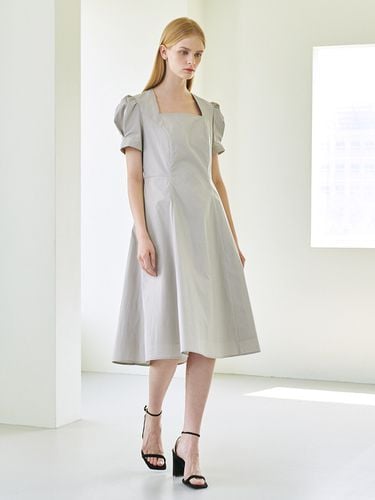 Square Neck Shirring Dress_Gray - Nouve - Modalova