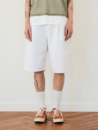 Banding Cotton Shorts (White) - GAC - Modalova