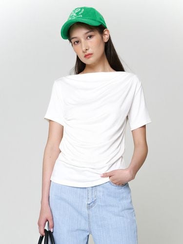 Side Pintuck Boatneck Shirred Short Sleeve T-shirt - 320SHOWROOM - Modalova