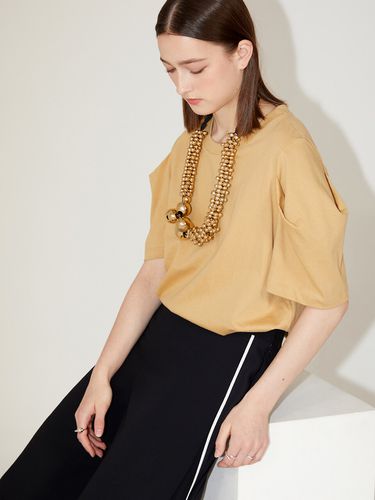 Puff Sleeve T-shirt_Beige - LE YIEL - Modalova