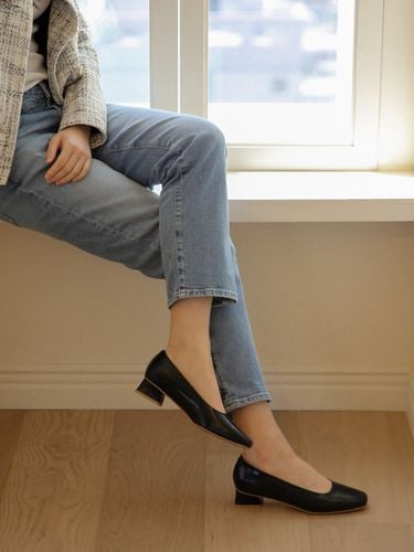 Susan Simple Pumps _ BLACK - MARYRINGO - Modalova