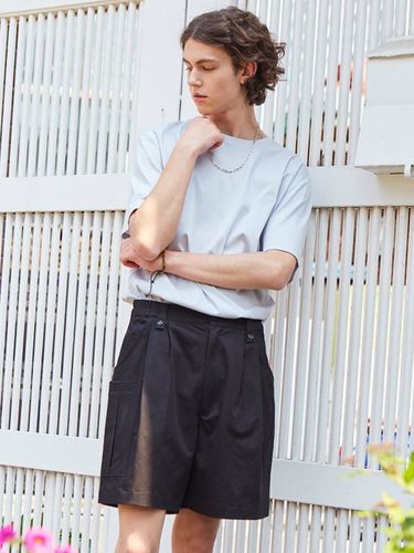 Two Tuck Cargo Wide Shorts_Black - Moth - Modalova