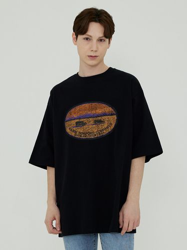 Circle Graphic Over Short Sleeve Tee - OTHERFITS - Modalova