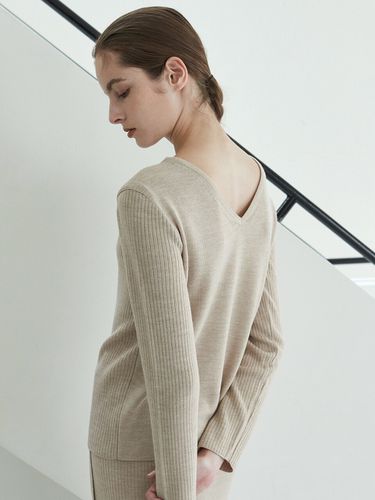 Wool Mild Rib Knit Top (Beige) - octette - Modalova