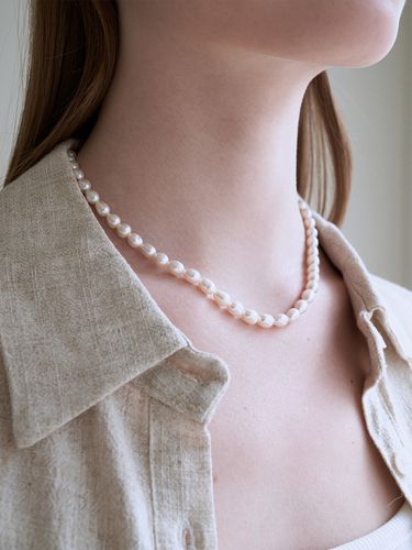 Classical Pearl Necklace - ADAUL - Modalova