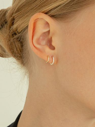 K Pave Double Ring Earring - LUNNE - Modalova