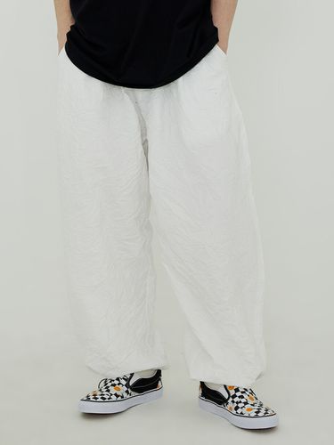 Wrinkle Wide Pleated Pants White - OTHERFITS - Modalova