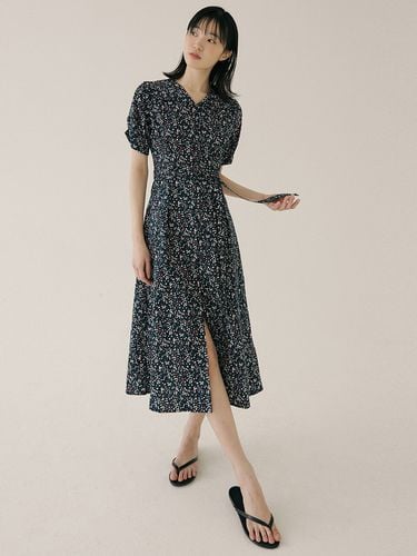 KST Pattern Sleeve Shirring Dress_Navy - REORG - Modalova