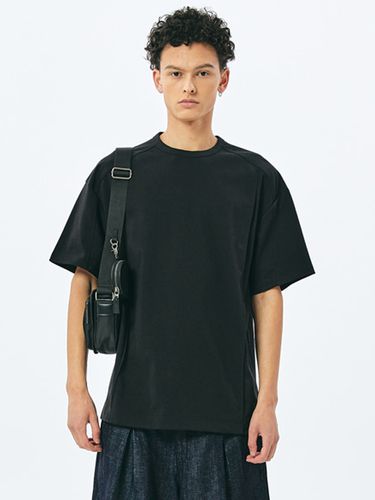 Overfit Cotton Half Sleeve T-Shirt_Black - EZIO - Modalova