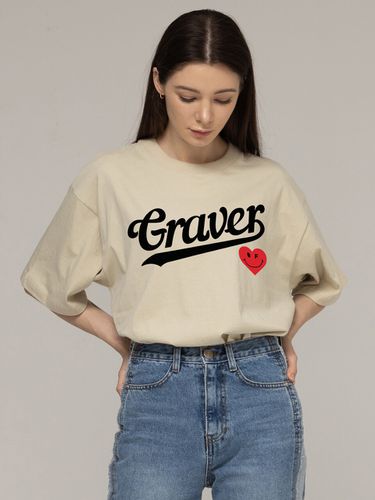 Baseball Logo Heart Smile T-Shirt_Sand Beige - GRAVER - Modalova