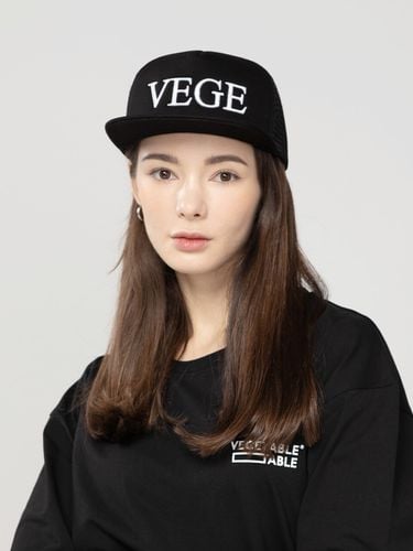 Mesh Big Logo Trim Cap - Black - VEGETABLE TABLE - Modalova