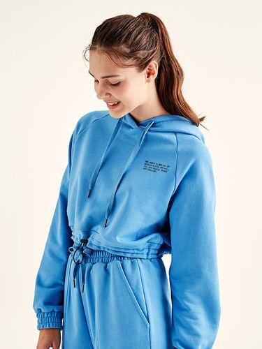 Good Vibe Cropped Hoodie (Blue) - CORALIQUE - Modalova