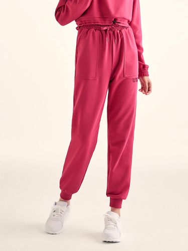 Good Vibe Jogger Pants (Cranberry) - CORALIQUE - Modalova