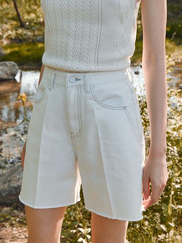 Frayed Denim Shorts_White - RE RHEE - Modalova