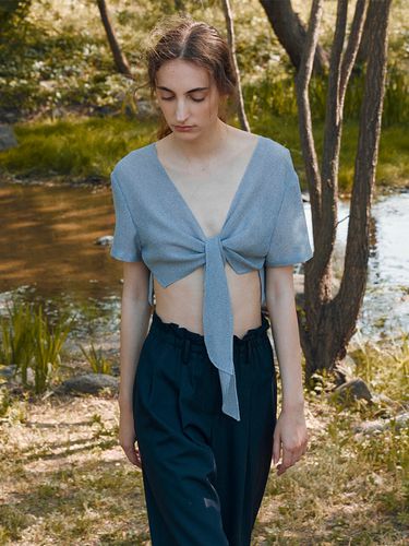 Front Knot Netted Cropped Cardigan_Sky Blue - RE RHEE - Modalova