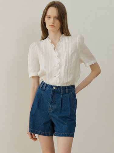 Denim Tuck Shorts_Classic Blue - blank03 - Modalova