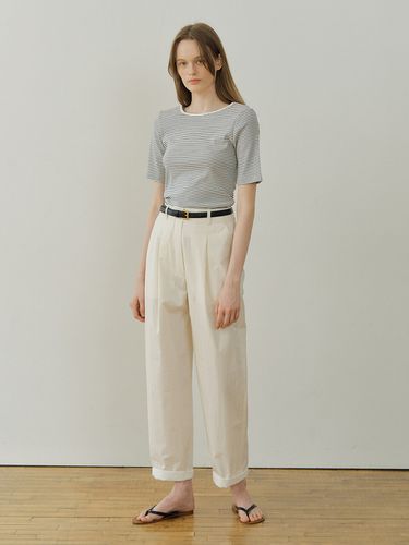 Roll-up Tuck Pants_Cream - blank03 - Modalova