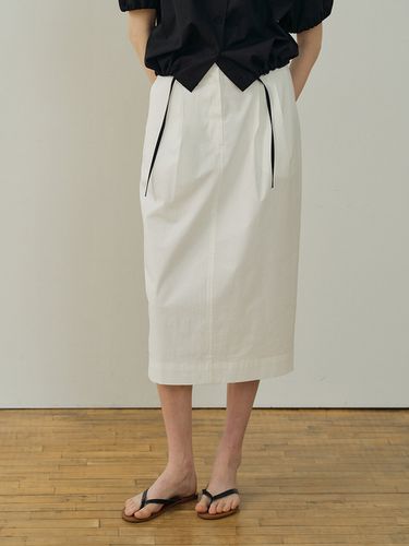 Cotton Tuck Skirt_White - blank03 - Modalova