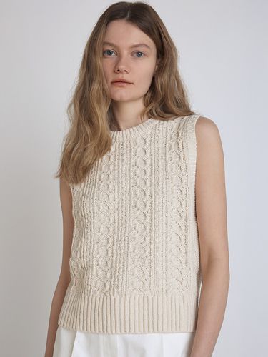 Women Reversed Cable Knit Vest - KNITLY - Modalova