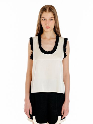 URO Sleeveless Frilled Top - EENK - Modalova