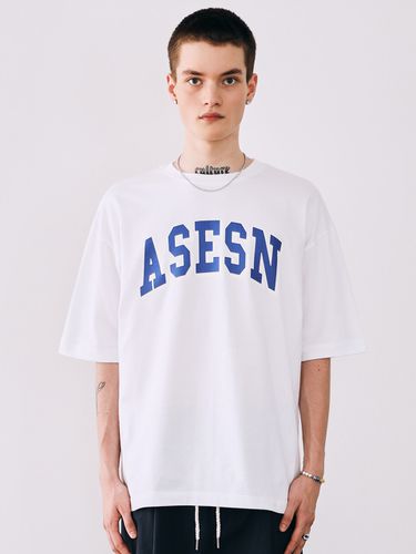 Arch Logo Half Sleeve T-shirt White - ESN - Modalova