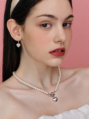 Bebe Heart Toggle Pearl Necklace (2 Colors) - Hei - Modalova