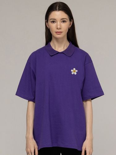 White Flower Embroidery Collar T-Shirt_Purple - GRAVER - Modalova