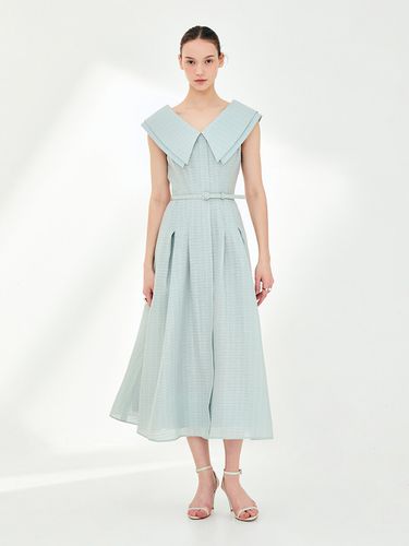 ASHLEY Wide Collar Flared Dress () - BAU by Bride And You - Modalova