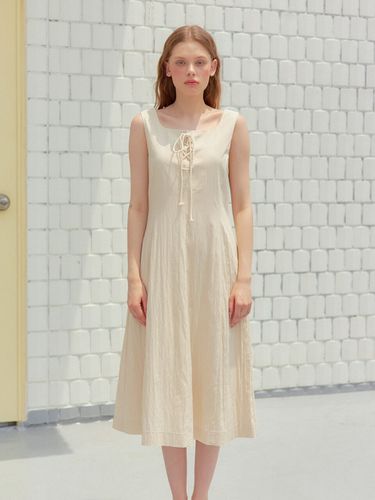 Eyelet Detail Sleeveless Midi Dress_Beige - VEM.VER - Modalova