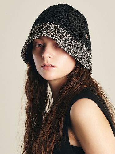 Oat Black Bucket Hat - ELKE BLOEM - Modalova