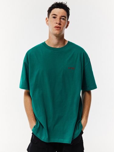 Emblem Logo Half Sleeve Tee (Green) - V2 - Modalova