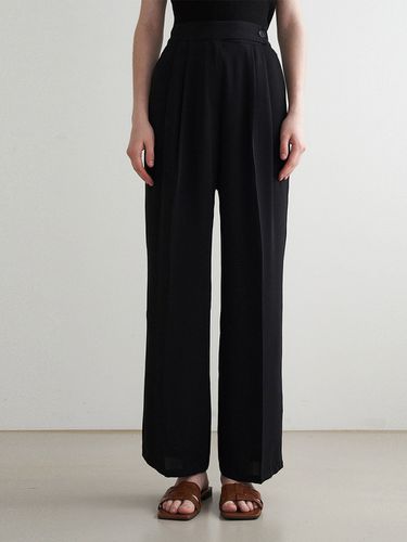 Summer Pin Tuck Wide Slacks (Black) - ADAUL - Modalova