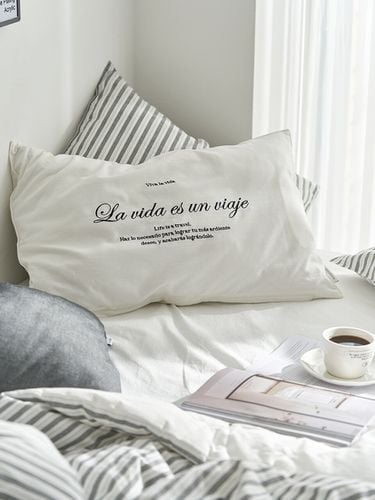 French Black Lettering_Pillow Cover - DECOVIEW - Modalova