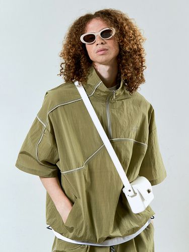 Unbalanced Track Anorak Light Khaki - SYNC - Modalova