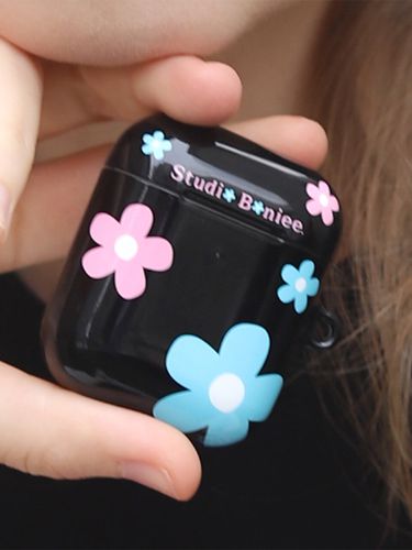 Flower Logo_Airpods Case [Black] - BONIEE - Modalova