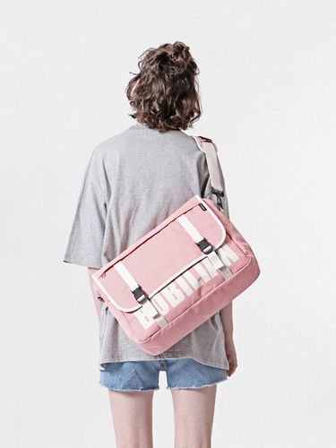 Logo Messenger Bag (Pink) - bubilian - Modalova