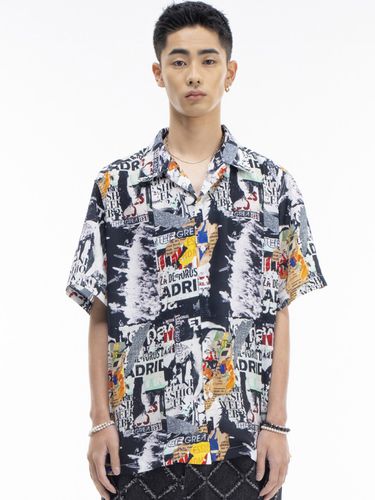 Collage Short Sleeve Shirt - The GREATEST - Modalova