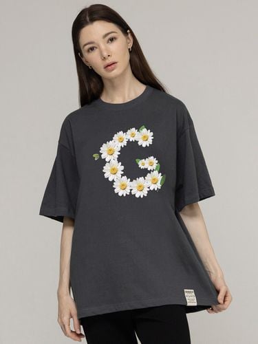 Big G Flower Graphic T-shirt - GRAVER - Modalova