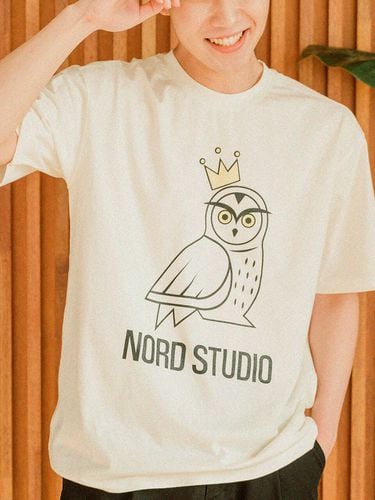 OWL Graphic T-Shirt (Off White) - NORD STUDIO - Modalova