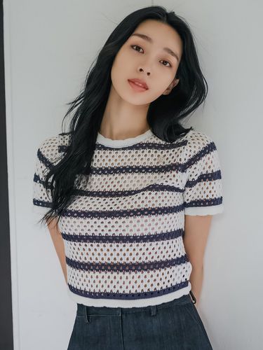 Signature Stripe Crop Knit Top - hardcore happiness - Modalova