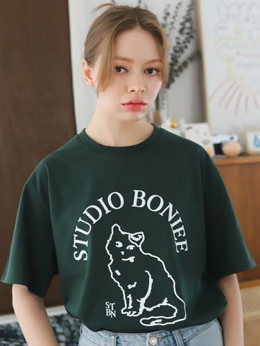 Cat Symbol Graphic Loose T-Shirt () - BONIEE - Modalova