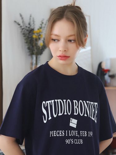 Arch Retro Graphic Loose T-Shirt (Navy) - BONIEE - Modalova