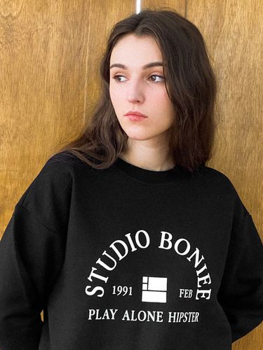 Retro Club Oversized Sweatshirt () - BONIEE - Modalova