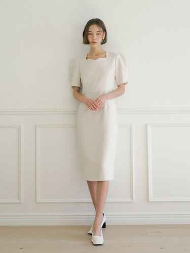 Tulip Dress_Cream - Lucirzu - Modalova